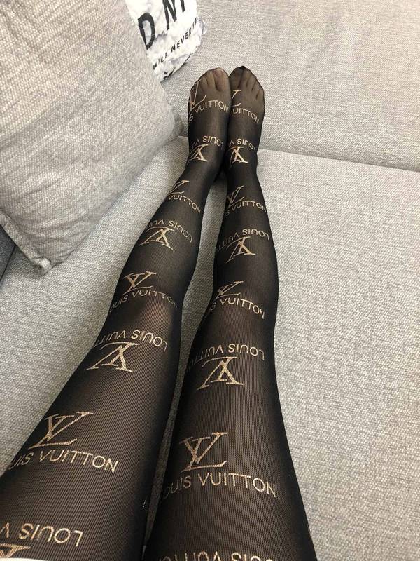 Louis Vuitton Socks LVO00010